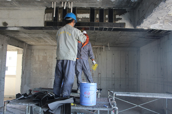 1573005053674519.jpg 上海虹橋公寓碳纖維布項(xiàng)目 (55).JPG